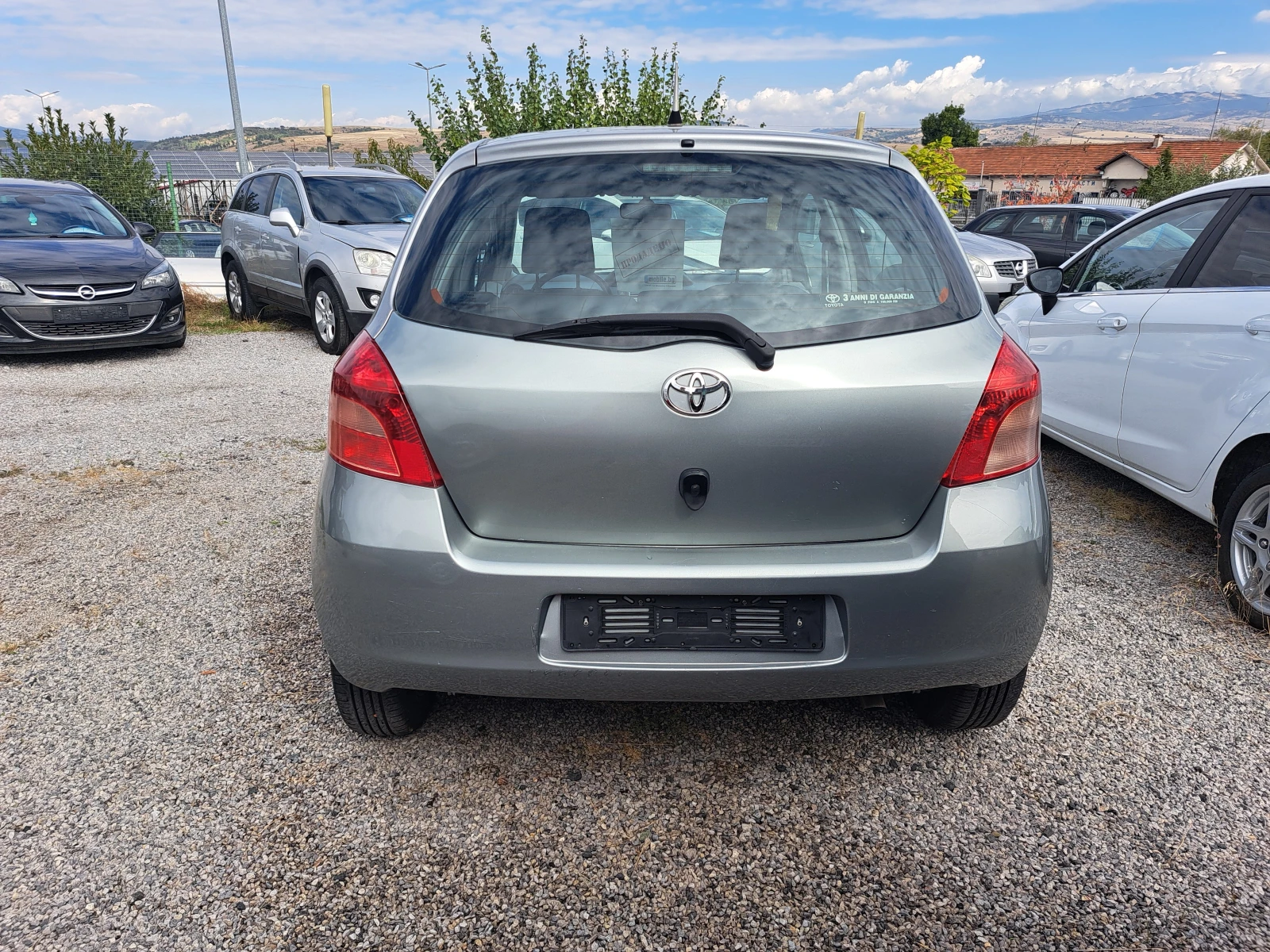 Toyota Yaris 1.3i 16V Solo - изображение 5 | Auto.bg Toyota Yaris 1.3i 16V Solo - изображение 5