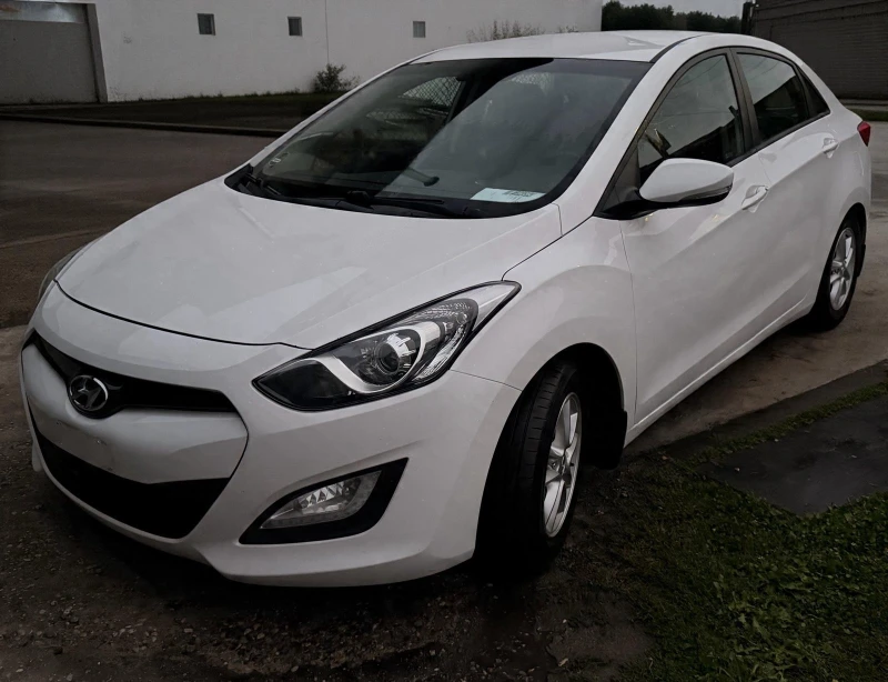 Hyundai I30 ПРОМО 1.6 GDI 135кс серв.история Euro 5 реални км - 5699 € - 60166689 1 | Car24.bg Hyundai I30 ПРОМО 1.6 GDI 135кс серв.история Euro 5 реални км - 5699 € - 60166689 1