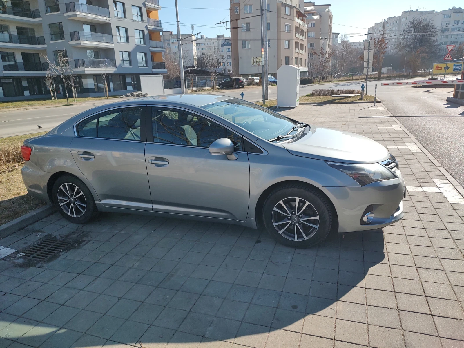 Toyota Avensis undefined | Auto.bg — изображение 1 Toyota Avensis undefined | Auto.bg — изображение 1