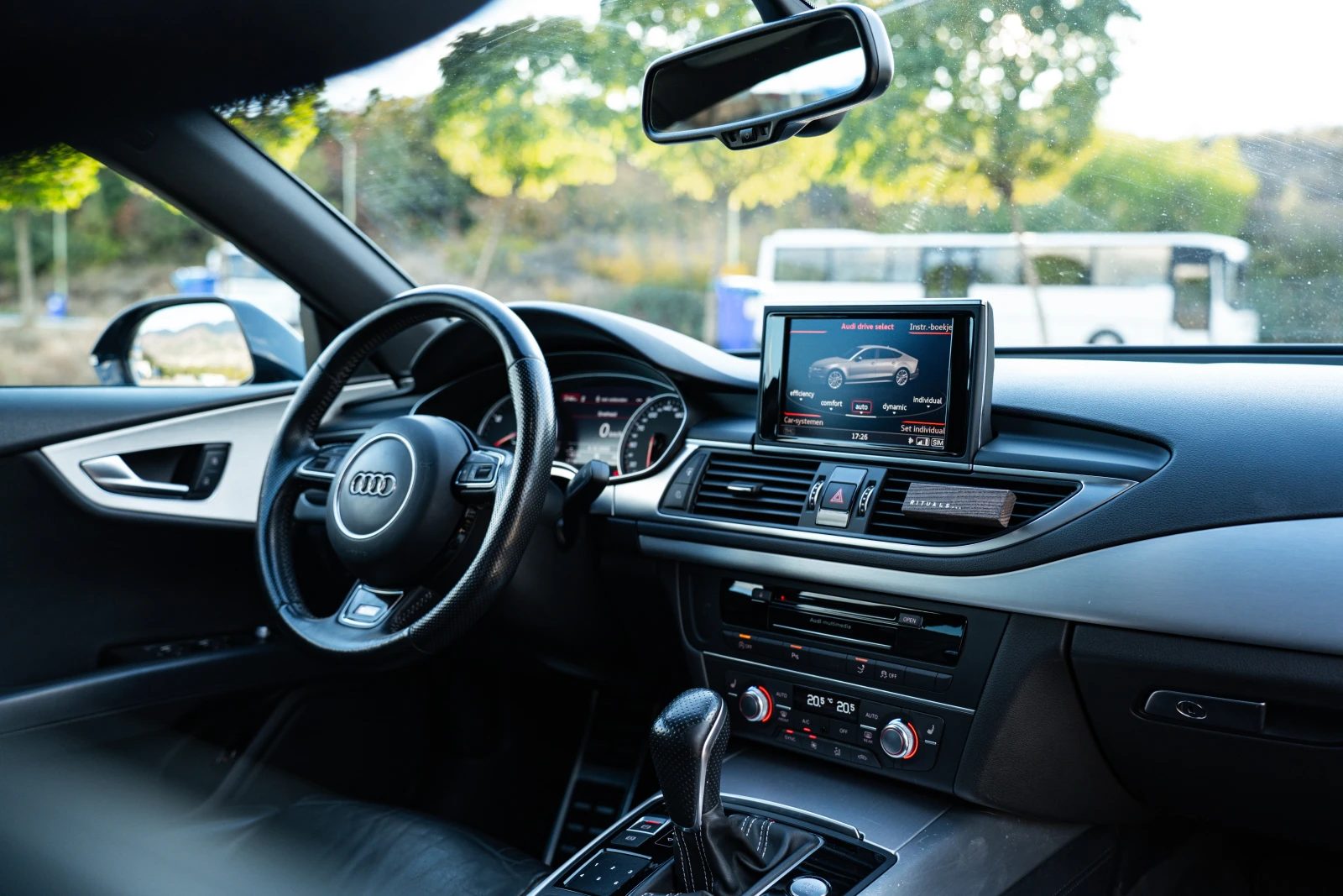 Audi A7 3.0TDI / ACTIVE SOUND / S-LINE - изображение 8 | Auto.bg Audi A7 3.0TDI / ACTIVE SOUND / S-LINE - изображение 8