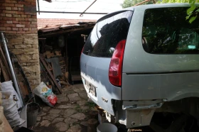 Peugeot 807 2.0 и 2.2 HDi | Auto.bg — изображение 2 Peugeot 807 2.0 и 2.2 HDi | Auto.bg — изображение 2