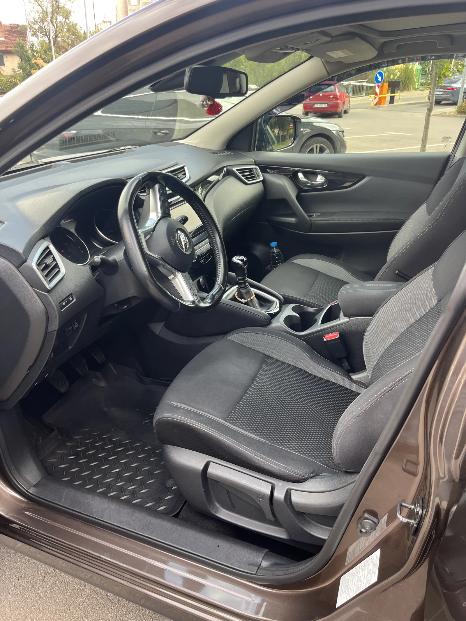 Nissan Qashqai Acenta Plus  4x4 1.6 dCi - изображение 5 | Auto.bg Nissan Qashqai Acenta Plus  4x4 1.6 dCi - изображение 5