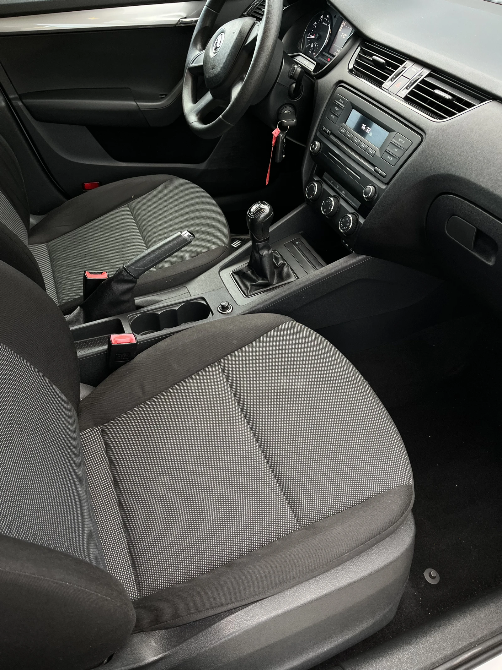 Skoda Octavia 1.4 TSI 150 к.с. Бензин ТUV-Германия - изображение 8 | Auto.bg Skoda Octavia 1.4 TSI 150 к.с. Бензин ТUV-Германия - изображение 8