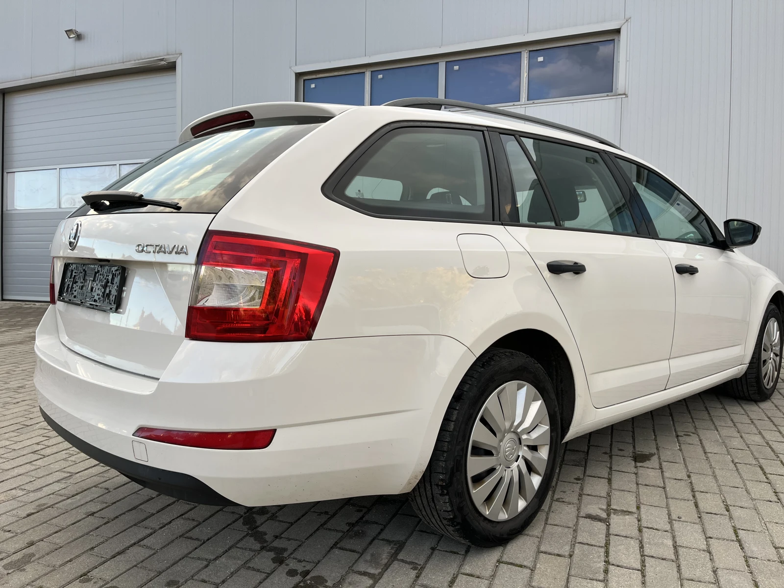 Skoda Octavia 1.4 TSI 150 к.с. Бензин ТUV-Германия - изображение 4 | Auto.bg Skoda Octavia 1.4 TSI 150 к.с. Бензин ТUV-Германия - изображение 4