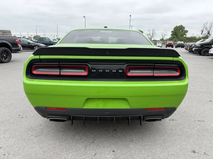 Dodge Challenger R-T/5.7 V8/KAMEPA/КОЖА/ПОДГРЕВ/KEYLESS - изображение 6 | Auto.bg Dodge Challenger R-T/5.7 V8/KAMEPA/КОЖА/ПОДГРЕВ/KEYLESS - изображение 6