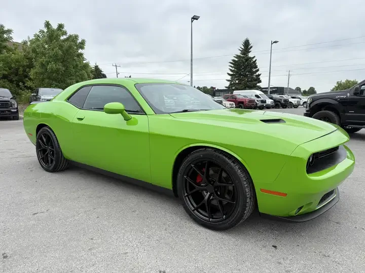 Dodge Challenger R-T/5.7 V8/KAMEPA/КОЖА/ПОДГРЕВ/KEYLESS - изображение 9 | Auto.bg Dodge Challenger R-T/5.7 V8/KAMEPA/КОЖА/ПОДГРЕВ/KEYLESS - изображение 9