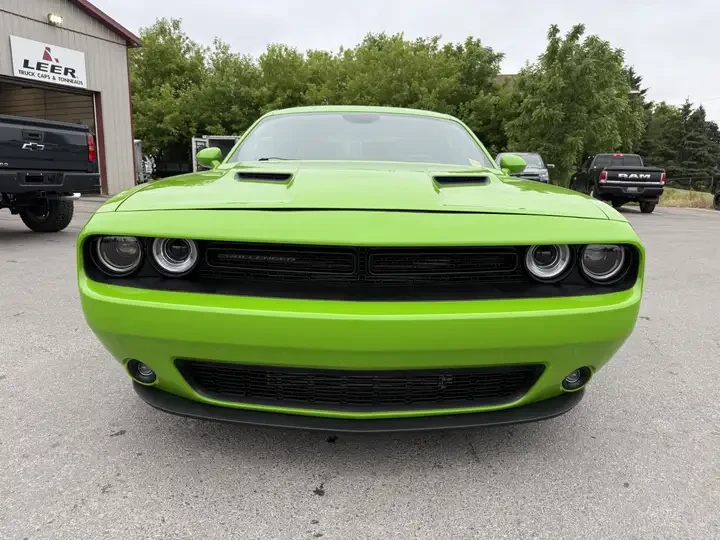 Dodge Challenger R-T/5.7 V8/KAMEPA/КОЖА/ПОДГРЕВ/KEYLESS - изображение 2 | Auto.bg Dodge Challenger R-T/5.7 V8/KAMEPA/КОЖА/ПОДГРЕВ/KEYLESS - изображение 2