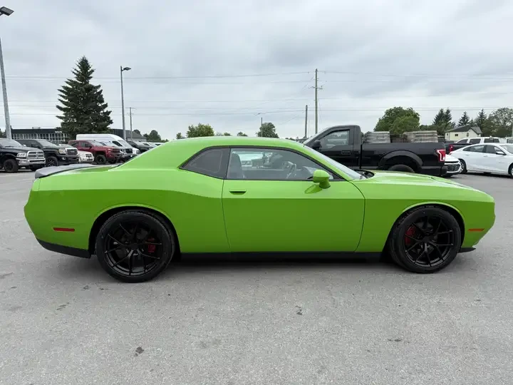 Dodge Challenger R-T/5.7 V8/KAMEPA/КОЖА/ПОДГРЕВ/KEYLESS - изображение 8 | Auto.bg Dodge Challenger R-T/5.7 V8/KAMEPA/КОЖА/ПОДГРЕВ/KEYLESS - изображение 8