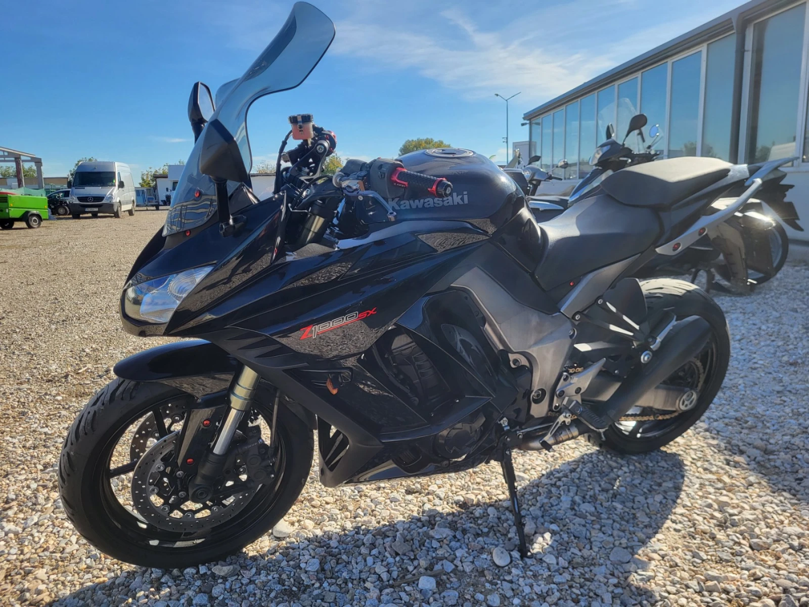 Kawasaki Z Лизинг Бартер - изображение 4 | Auto.bg Kawasaki Z Лизинг Бартер - изображение 4