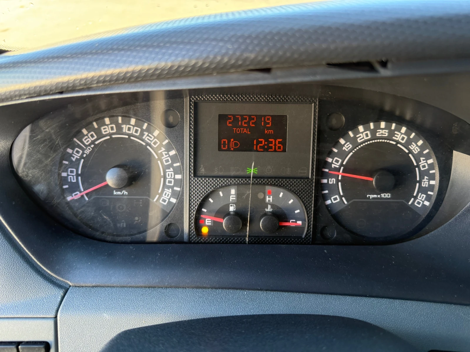 Iveco 35c15 Тристранен Самосвал 4.20м кош! 3.0мотор - изображение 4 | Auto.bg Iveco 35c15 Тристранен Самосвал 4.20м кош! 3.0мотор - изображение 4