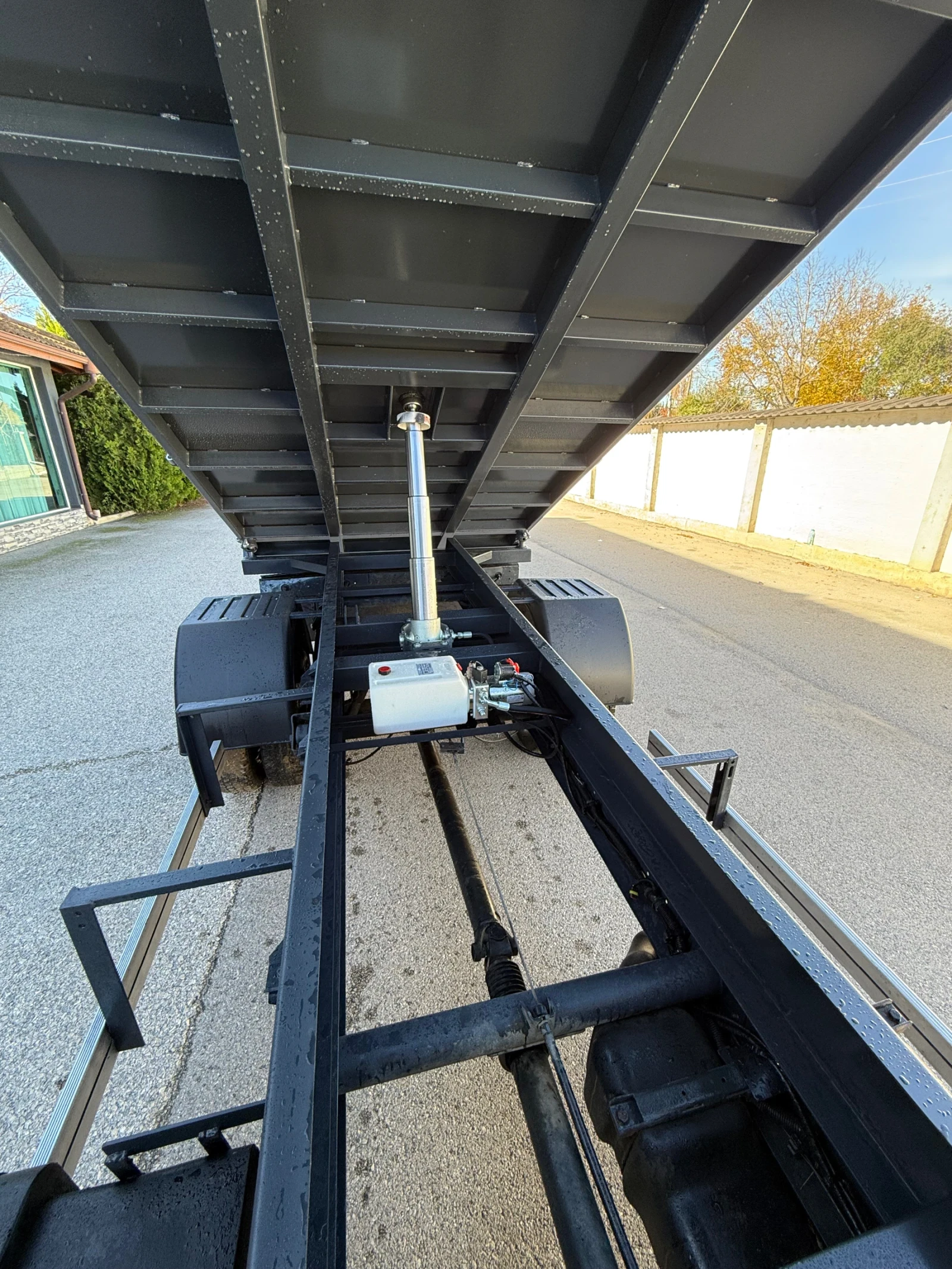 Iveco 35c15 Тристранен Самосвал 4.20м кош! 3.0мотор - изображение 5 | Auto.bg Iveco 35c15 Тристранен Самосвал 4.20м кош! 3.0мотор - изображение 5