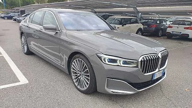 BMW 740 LASER/REAR ENTER/VACUM/HEADUP/PURE EXCELLENCE/FULL - изображение 2 | Auto.bg BMW 740 LASER/REAR ENTER/VACUM/HEADUP/PURE EXCELLENCE/FULL - изображение 2