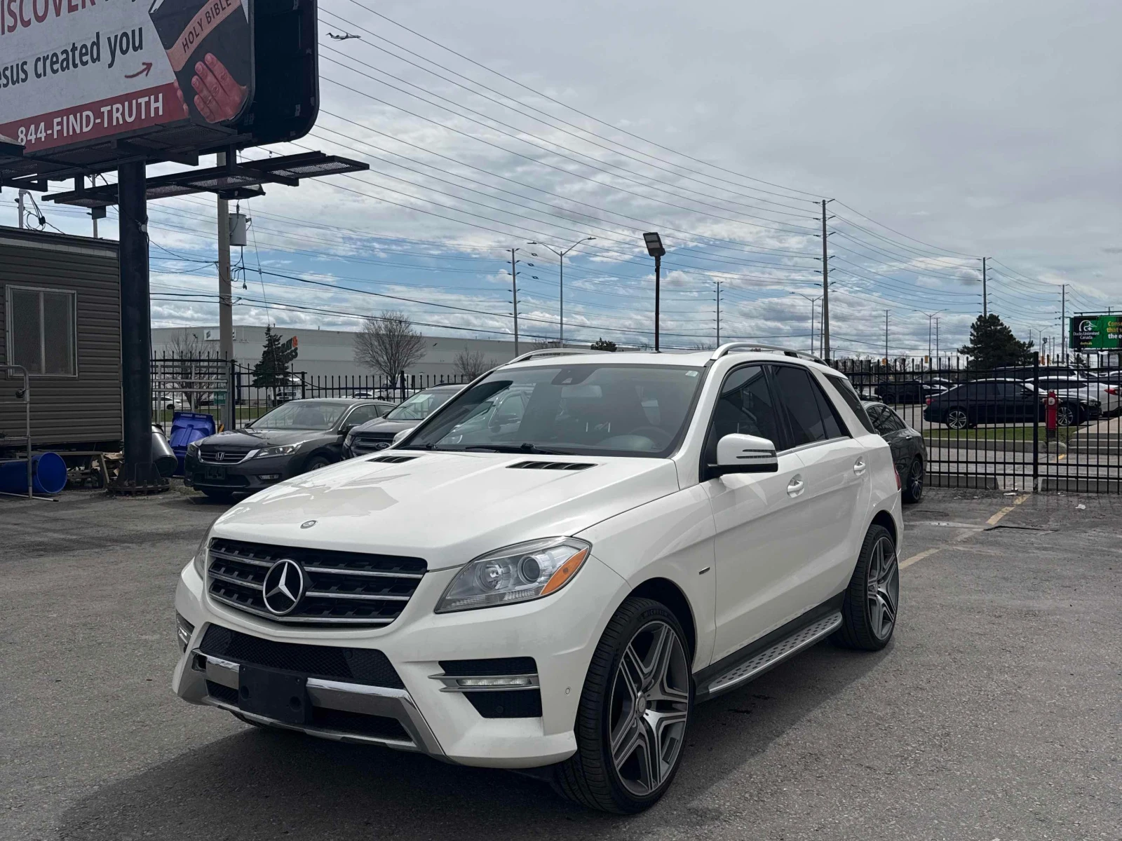 Mercedes-Benz ML 350 D * AMG * НА ПРУЖИНИ * ЧЕРЕН САЛОН * TV * ШИБЕДАХ | Auto.bg — изображение 1 Mercedes-Benz ML 350 D * AMG * НА ПРУЖИНИ * ЧЕРЕН САЛОН * TV * ШИБЕДАХ | Auto.bg — изображение 1