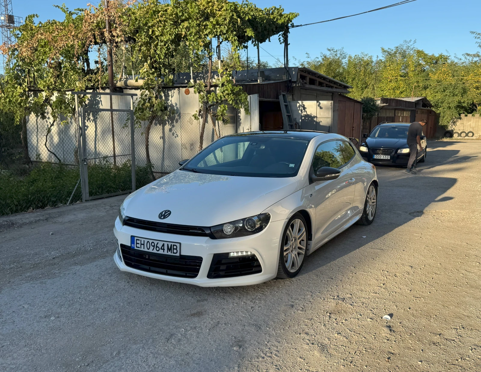 VW Scirocco R-Line 300кс. - изображение 2 | Auto.bg VW Scirocco R-Line 300кс. - изображение 2