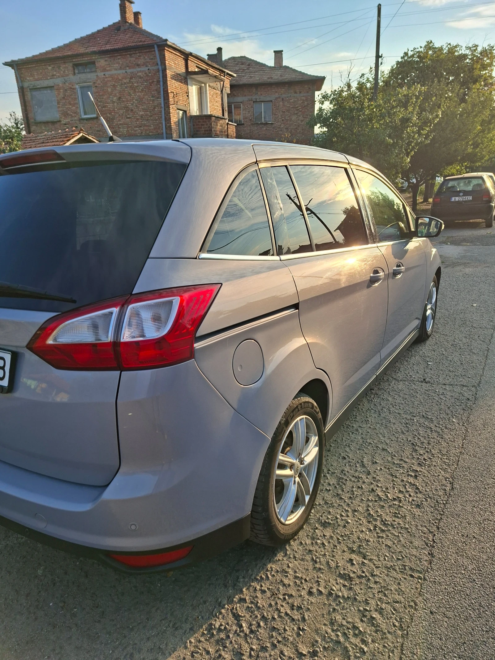 Ford C-max 1.6 tdci, 95к.с. - изображение 2 | Auto.bg Ford C-max 1.6 tdci, 95к.с. - изображение 2