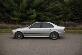 BMW M5 РЪЧКА * * CARFAX * * АВТОКРЕДИТ * * - 41999 лв. / 21473.75 € - 98372552 3 | Car24.bg BMW M5 РЪЧКА * * CARFAX * * АВТОКРЕДИТ * * - 41999 лв. / 21473.75 € - 98372552 3