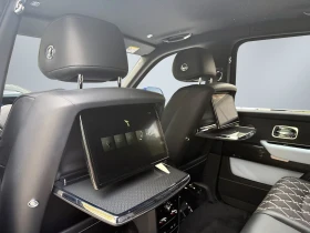 Rolls-Royce Cullinan V12 / BESPOKE / NIGHT / STARLIGHT / LOUNGE / | Auto.bg — изображение 16 Rolls-Royce Cullinan V12 / BESPOKE / NIGHT / STARLIGHT / LOUNGE / | Auto.bg — изображение 16