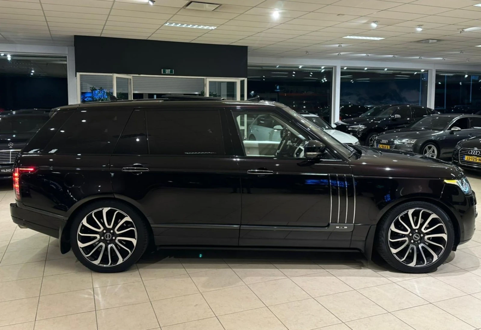 Land Rover Range rover Range Rover VOGUE 5.0SV * AUTOBIOGRAPHY* LONG* 3xT - изображение 6 | Auto.bg Land Rover Range rover Range Rover VOGUE 5.0SV * AUTOBIOGRAPHY* LONG* 3xT - изображение 6