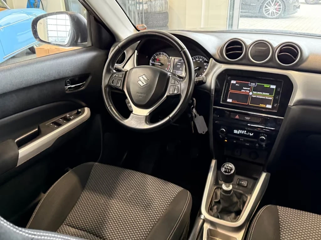 Suzuki Vitara 1.6DDIS Comfort Euro6 1Hand - изображение 10 | Auto.bg Suzuki Vitara 1.6DDIS Comfort Euro6 1Hand - изображение 10