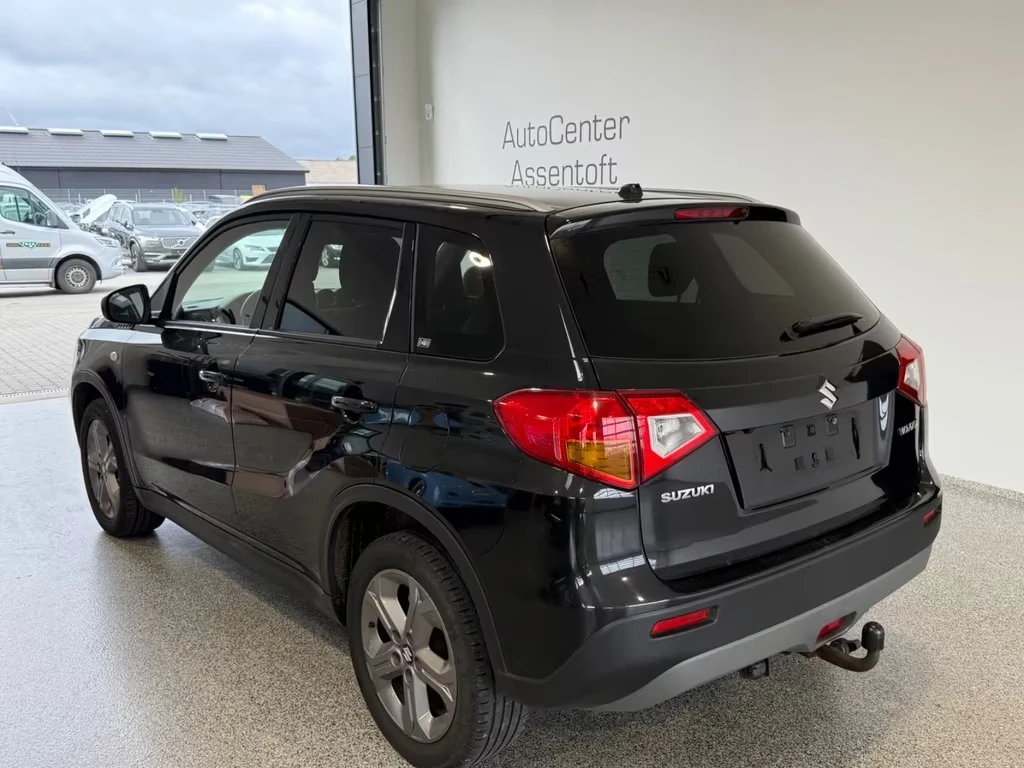 Suzuki Vitara 1.6DDIS Comfort Euro6 1Hand - изображение 3 | Auto.bg Suzuki Vitara 1.6DDIS Comfort Euro6 1Hand - изображение 3