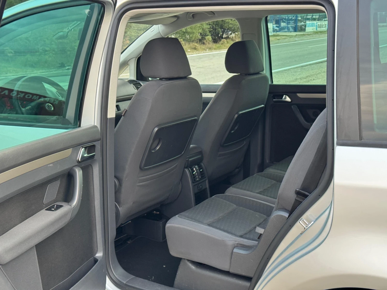VW Touran 1.9 TDI 105 HP LIZING - изображение 9 | Auto.bg VW Touran 1.9 TDI 105 HP LIZING - изображение 9