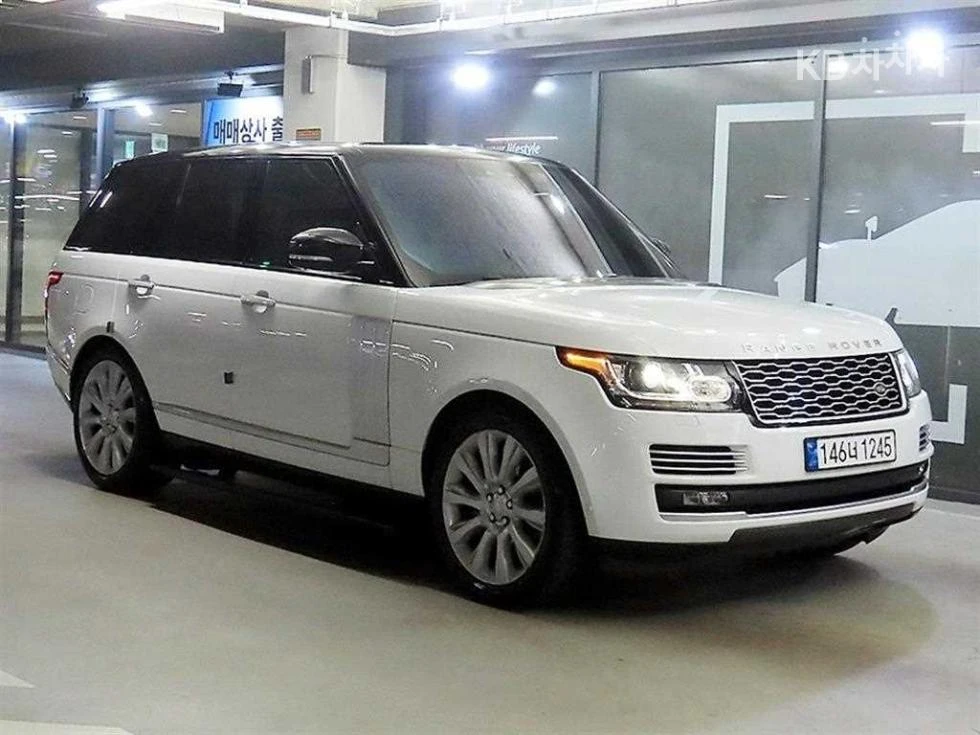 Land Rover Range rover 5.0 V8 SE HEAD UP 360CAM ЕКРАНИ FULL | Auto.bg — изображение 1 Land Rover Range rover 5.0 V8 SE HEAD UP 360CAM ЕКРАНИ FULL | Auto.bg — изображение 1