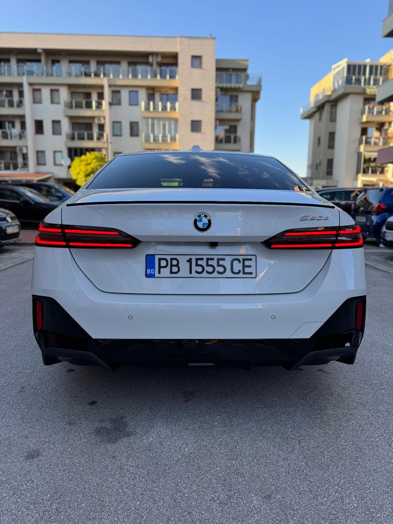 BMW 520 Iconic GLOW, harman, обдухване - изображение 3 | Auto.bg BMW 520 Iconic GLOW, harman, обдухване - изображение 3