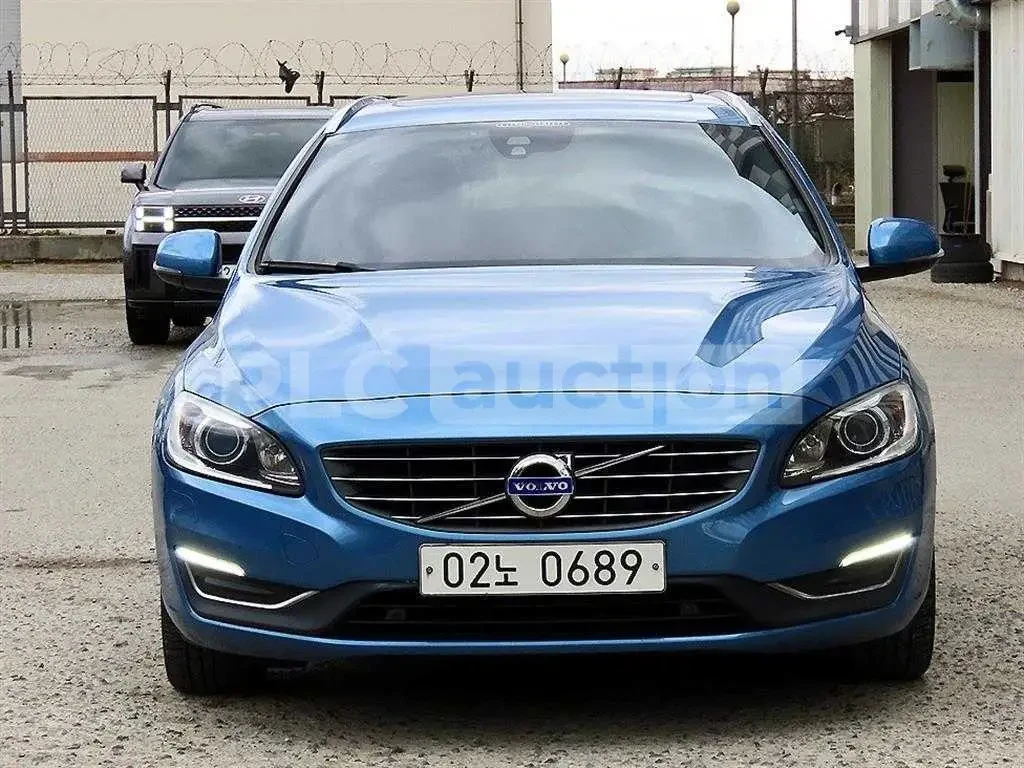 Volvo V60 undefined | Auto.bg — изображение 1 Volvo V60 undefined | Auto.bg — изображение 1