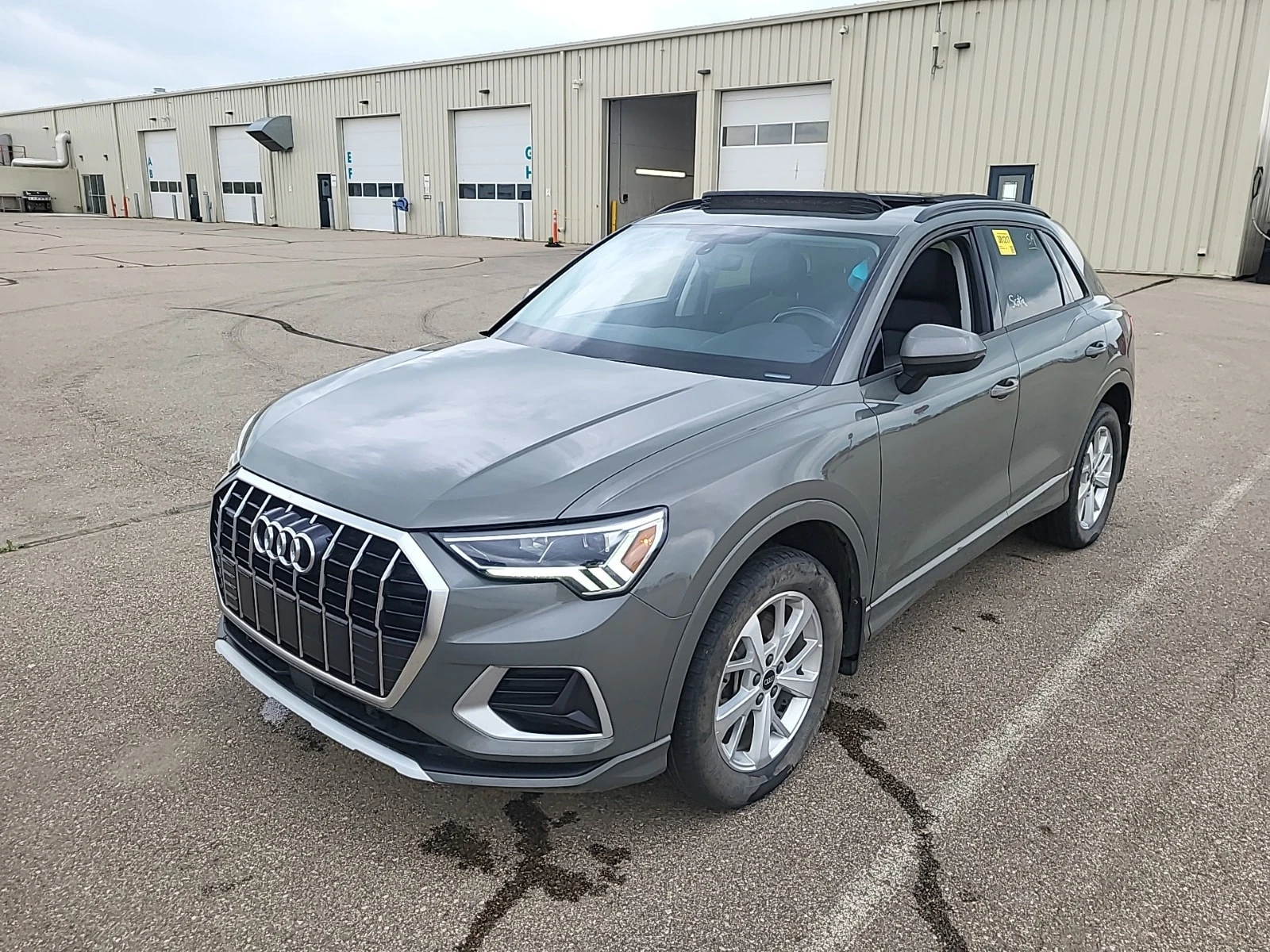 Audi Q3 Komfort/CARFAX/ Подгрев/Памет/НАРДО | Auto.bg — изображение 1 Audi Q3 Komfort/CARFAX/ Подгрев/Памет/НАРДО | Auto.bg — изображение 1