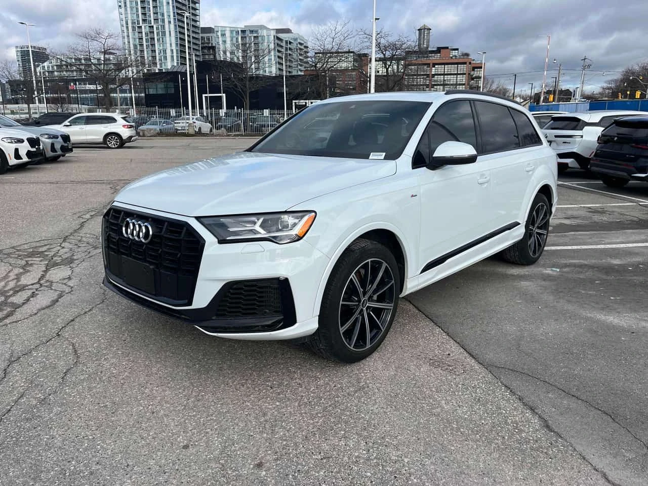 Audi Q7 Komfort CARFAX | Auto.bg — изображение 1 Audi Q7 Komfort CARFAX | Auto.bg — изображение 1