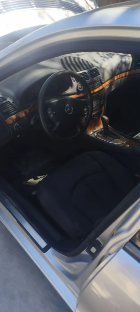 Mercedes-Benz E 270 Седан | Auto.bg — изображение 8 Mercedes-Benz E 270 Седан | Auto.bg — изображение 8