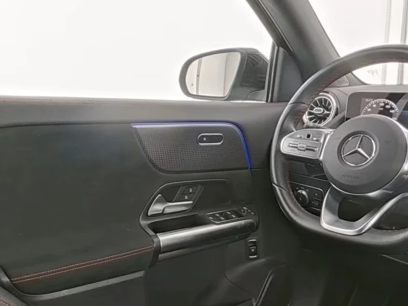 Mercedes-Benz EQA 300 AMG Line 4M Advanced MBUX Ambient KAM #iCarbg - изображение 5 | Auto.bg Mercedes-Benz EQA 300 AMG Line 4M Advanced MBUX Ambient KAM #iCarbg - изображение 5