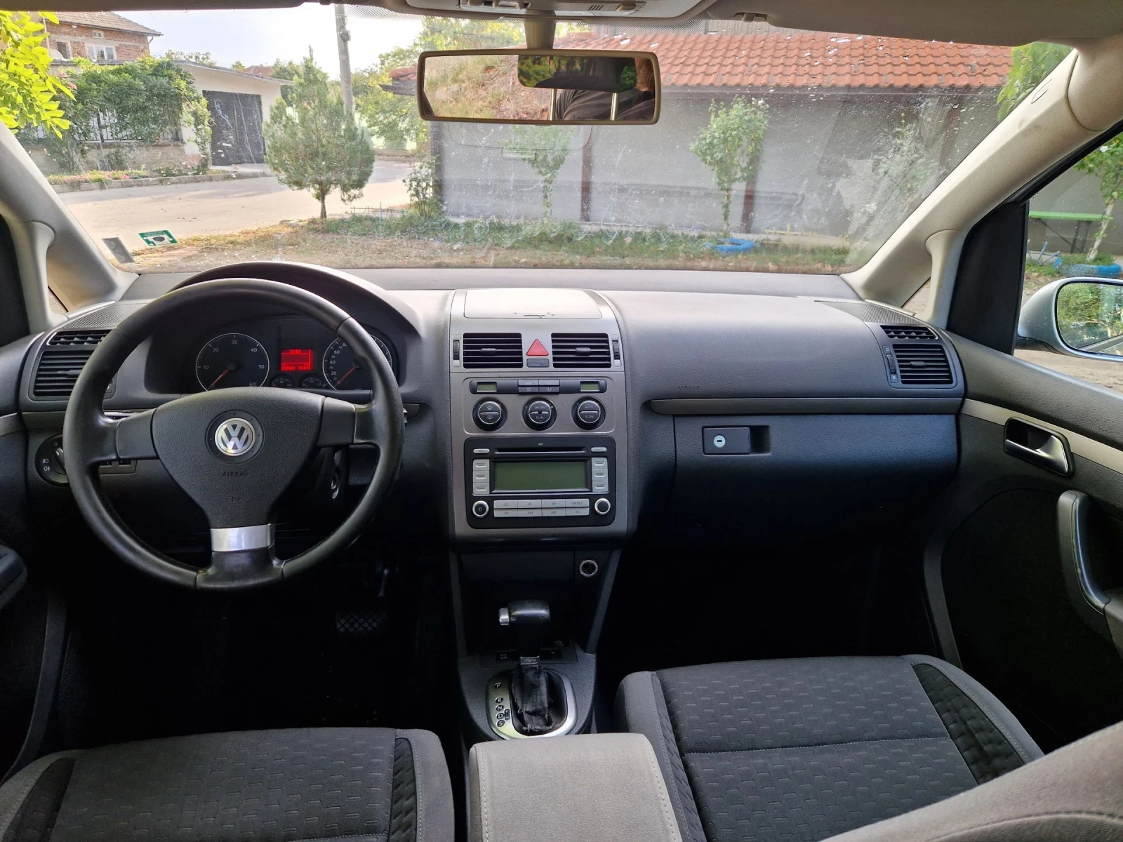 VW Touran  - изображение 6 | Auto.bg VW Touran  - изображение 6
