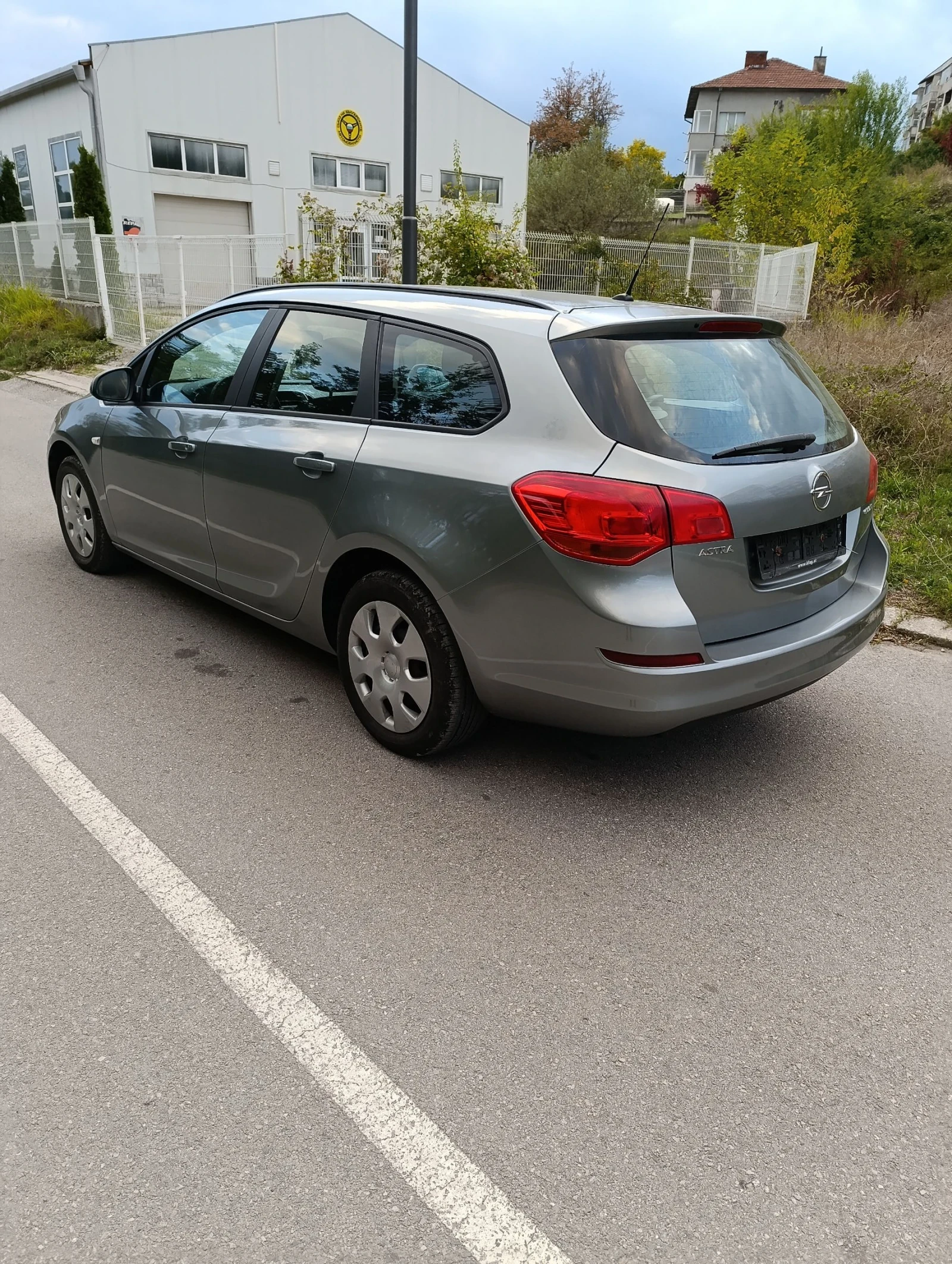 Opel Astra Бензин 101 коня  - изображение 4 | Auto.bg Opel Astra Бензин 101 коня  - изображение 4