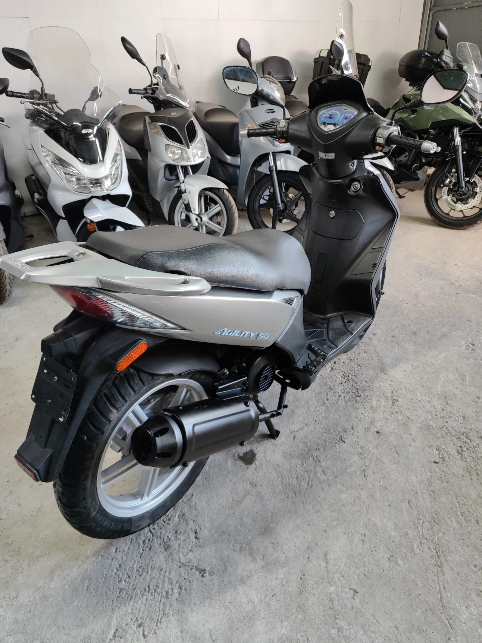 Kymco Agility 50сс 4Т 2013 - изображение 4 | Auto.bg Kymco Agility 50сс 4Т 2013 - изображение 4