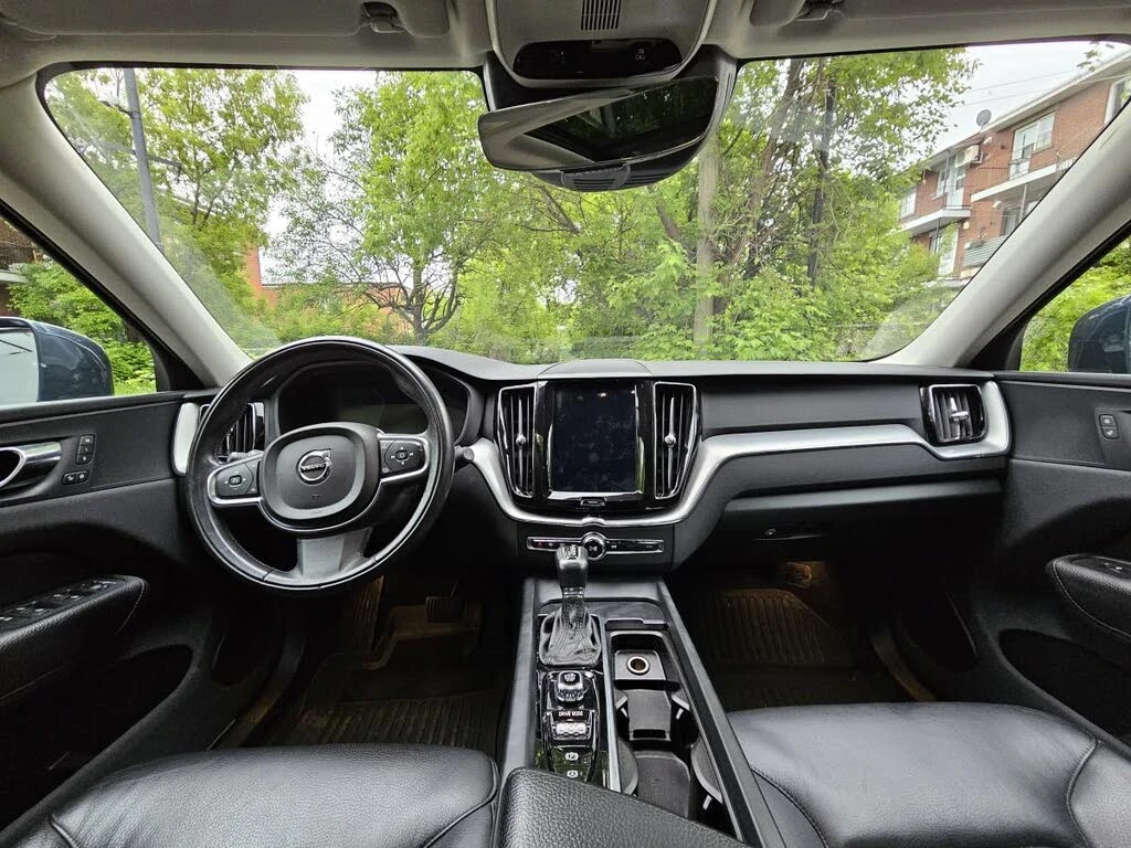 Volvo XC60 T5 Momentum BLINDSPOT* AMBIENT* ПОДГРЕВ* 360CAM*  - изображение 9 | Auto.bg Volvo XC60 T5 Momentum BLINDSPOT* AMBIENT* ПОДГРЕВ* 360CAM*  - изображение 9