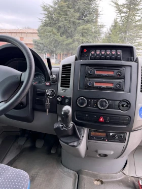 VW Crafter 2.5tdi АВТОМАТИЧНА ВРАТА , 2-КЛИМАТИК | Auto.bg — изображение 6 VW Crafter 2.5tdi АВТОМАТИЧНА ВРАТА , 2-КЛИМАТИК | Auto.bg — изображение 6