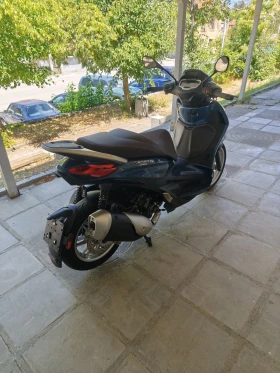 Piaggio Beverly 300Hpe | Auto.bg — изображение 4 Piaggio Beverly 300Hpe | Auto.bg — изображение 4