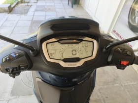Piaggio Beverly 300Hpe | Auto.bg — изображение 6 Piaggio Beverly 300Hpe | Auto.bg — изображение 6