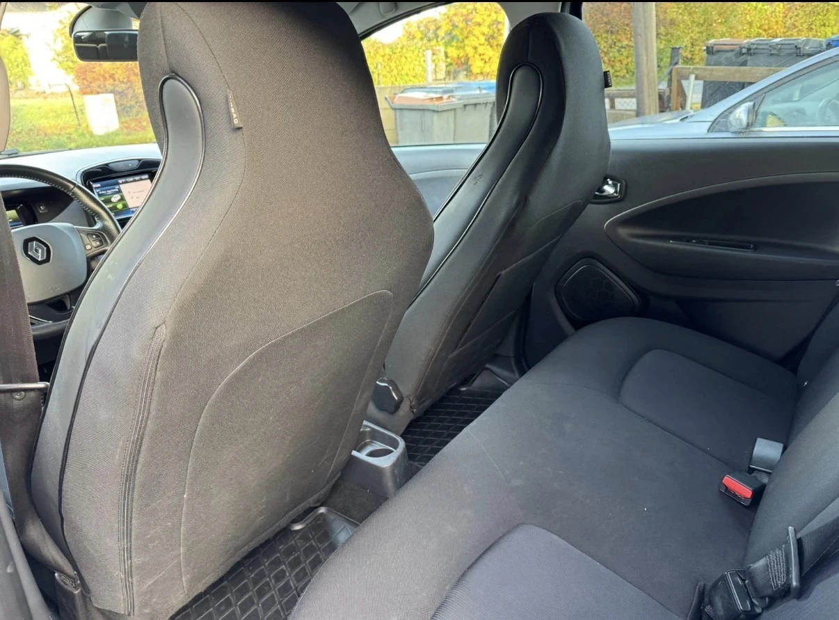 Renault Zoe Z.E. 40 R110 Iconic - изображение 9 | Auto.bg Renault Zoe Z.E. 40 R110 Iconic - изображение 9