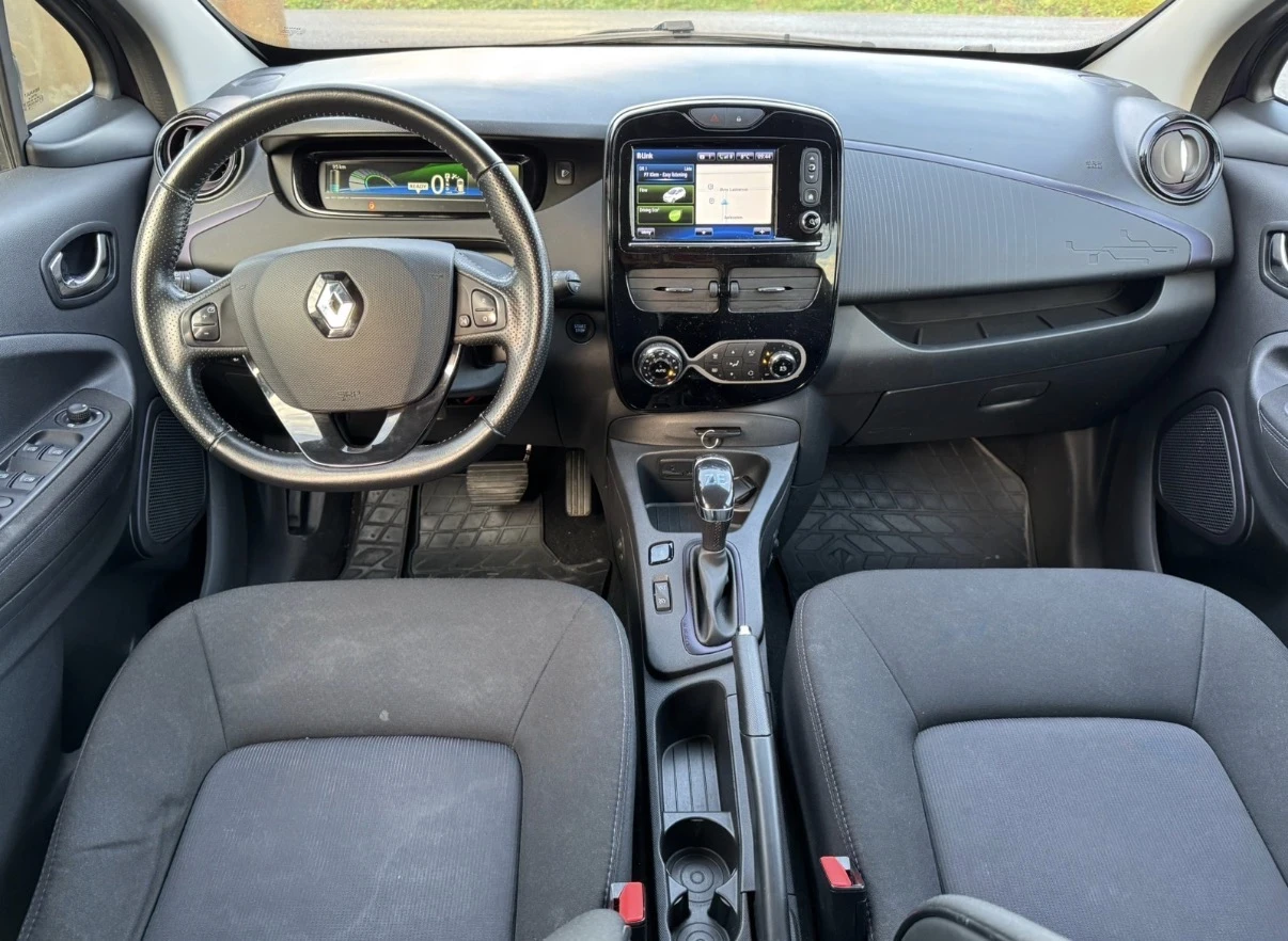 Renault Zoe Z.E. 40 R110 Iconic - изображение 7 | Auto.bg Renault Zoe Z.E. 40 R110 Iconic - изображение 7