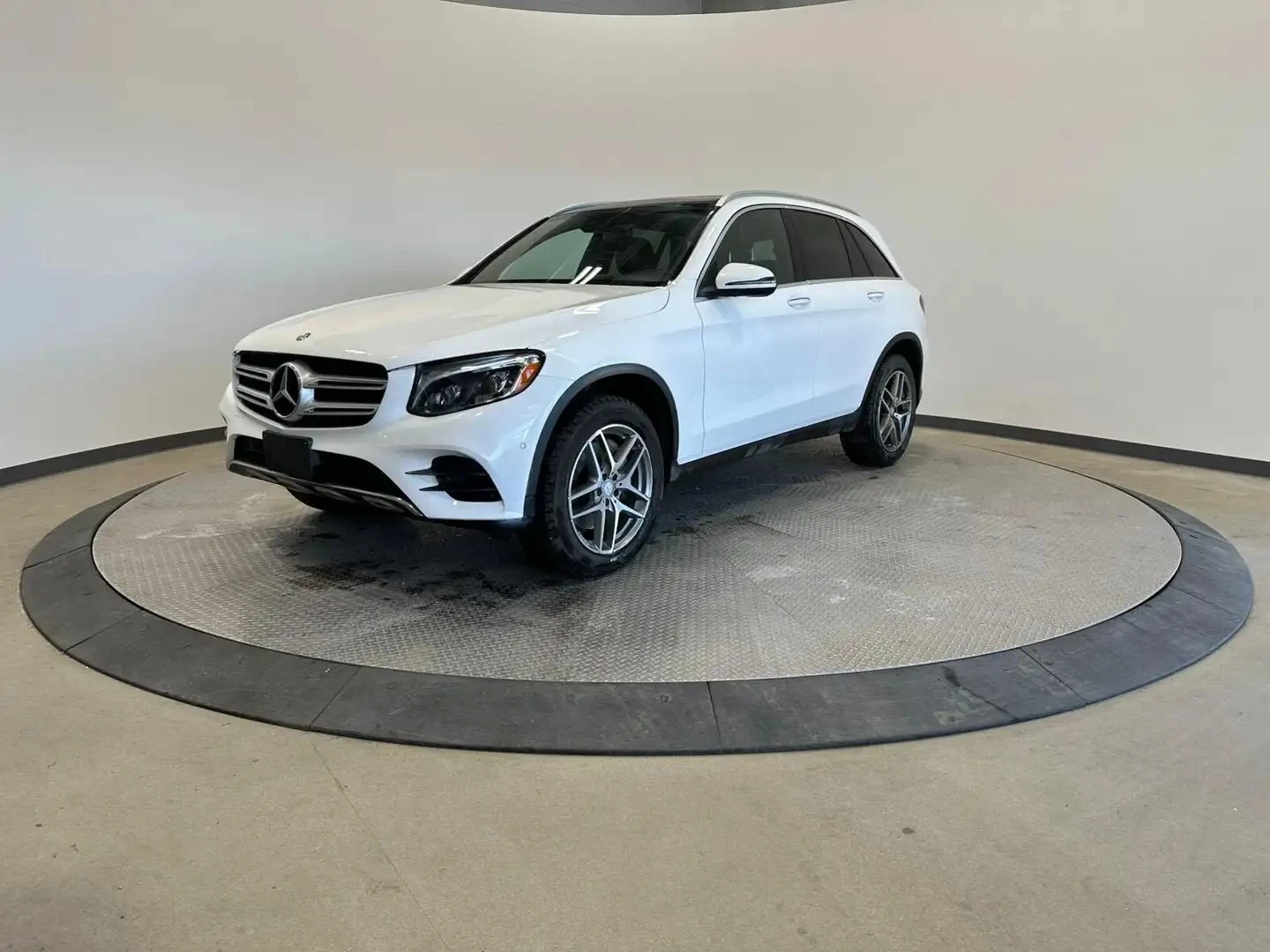 Mercedes-Benz GLC 300 ЦЕНА ДО БЪЛГАРИЯ РЕГИСТРАЦИЯ & АВТОКРЕДИТ | Auto.bg — изображение 1 Mercedes-Benz GLC 300 ЦЕНА ДО БЪЛГАРИЯ РЕГИСТРАЦИЯ & АВТОКРЕДИТ | Auto.bg — изображение 1