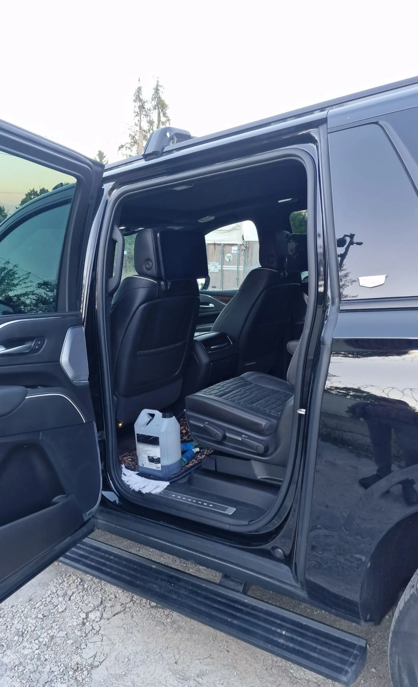 Cadillac Escalade ESV 600 SPORT PLATINUM BLACK ONYX  - изображение 5 | Auto.bg Cadillac Escalade ESV 600 SPORT PLATINUM BLACK ONYX  - изображение 5