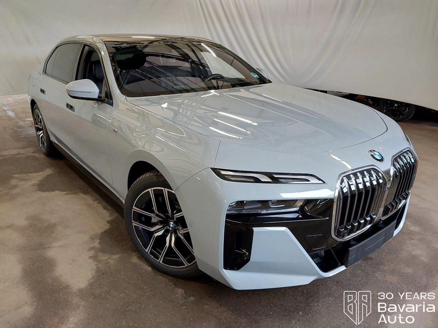BMW 740 d xDrive M Sport Paket Sportautomatic - изображение 4 | Auto.bg BMW 740 d xDrive M Sport Paket Sportautomatic - изображение 4