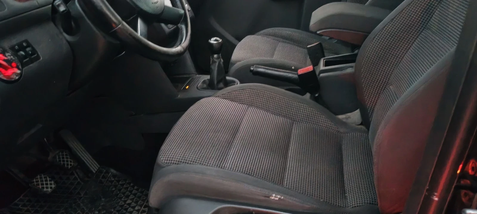 VW Touran 1.9 TDI  - изображение 5 | Auto.bg VW Touran 1.9 TDI  - изображение 5