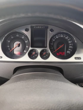 VW Passat Комби - 2500 € / 4889.57 лв. - 49305825 8 | Car24.bg VW Passat Комби - 2500 € / 4889.57 лв. - 49305825 8