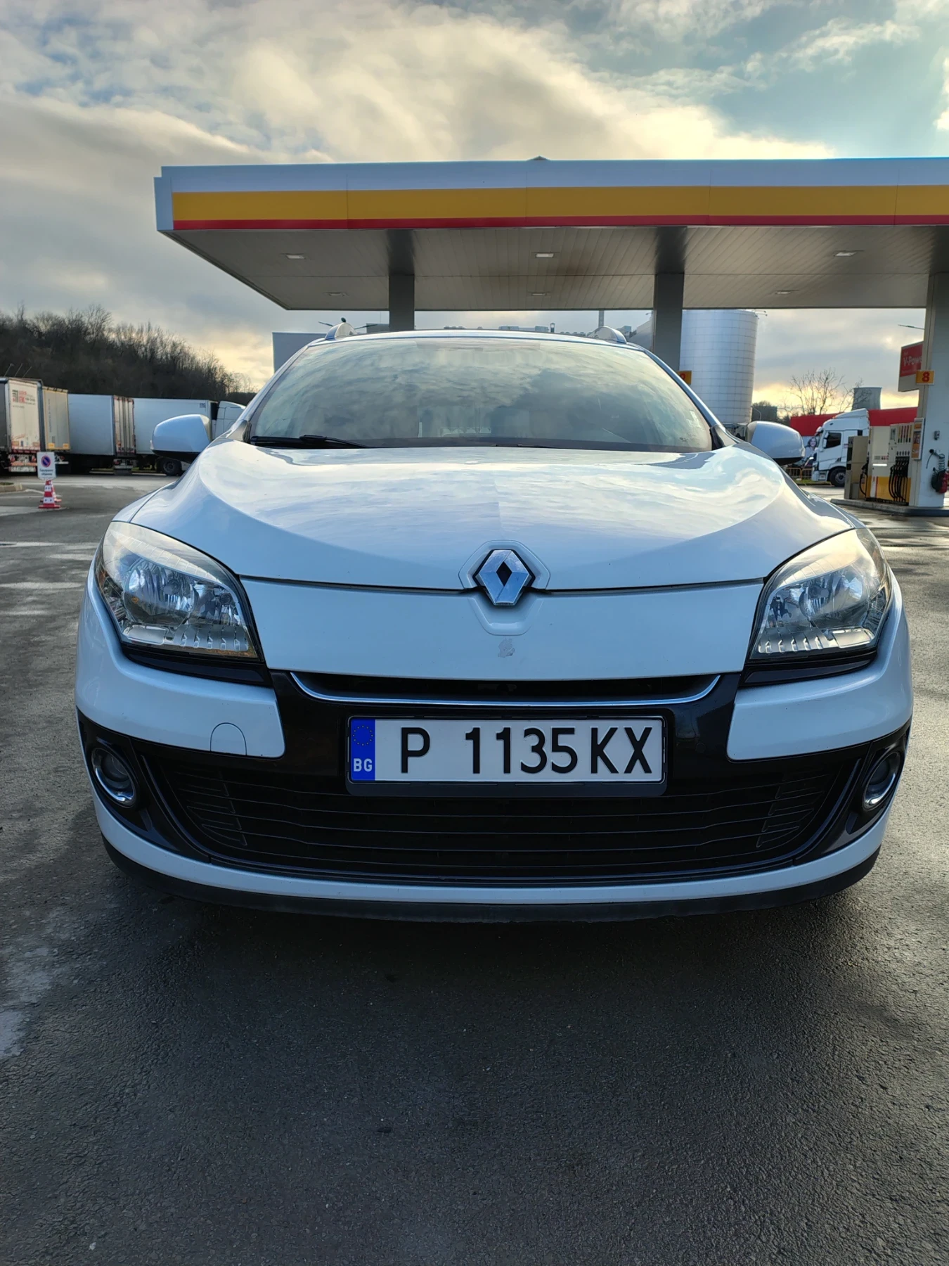 Renault Megane undefined | Auto.bg — изображение 1 Renault Megane undefined | Auto.bg — изображение 1