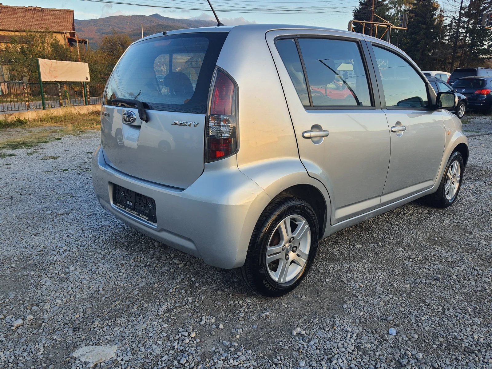 Subaru Justy 1.0i - изображение 5 | Auto.bg Subaru Justy 1.0i - изображение 5