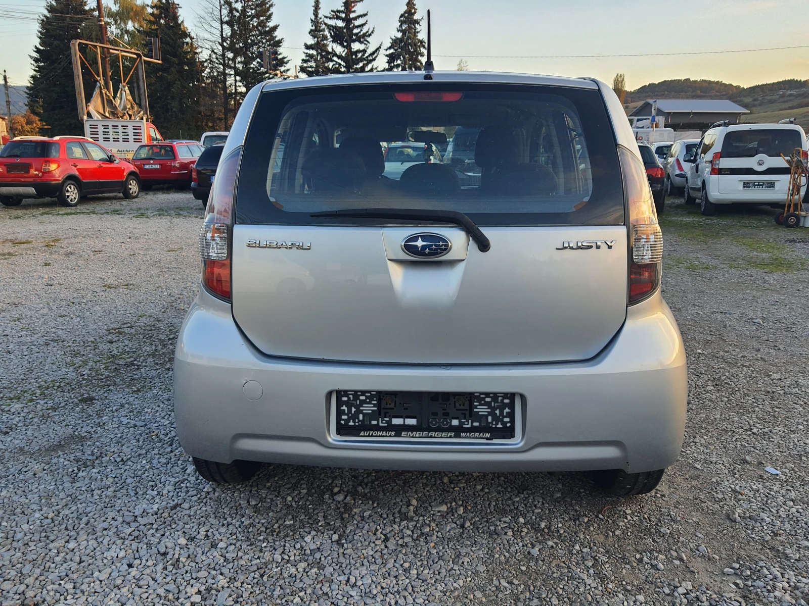 Subaru Justy 1.0i - изображение 6 | Auto.bg Subaru Justy 1.0i - изображение 6