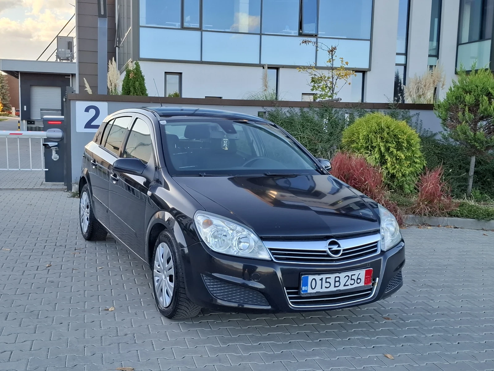 Opel Astra 1.9CDTI* (101кс)* * FACELIFT* * НОВ ВНОС* *  - изображение 8 | Auto.bg Opel Astra 1.9CDTI* (101кс)* * FACELIFT* * НОВ ВНОС* *  - изображение 8